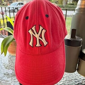 Annco New York Yankees Red Flexfit Baseball Cap Hat Size L/XL